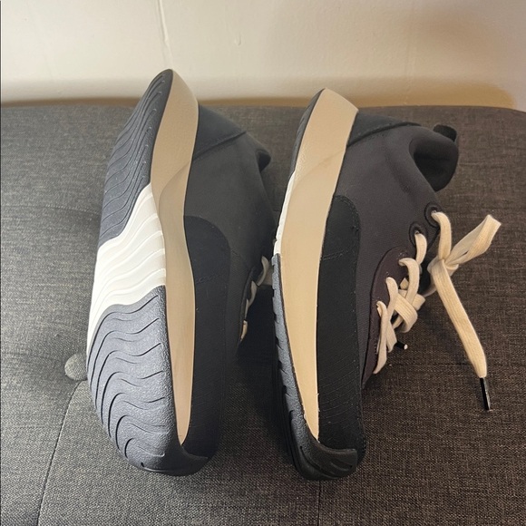Allbirds Charcoal and Cream Casual Sneakers - Picture 2 of 5